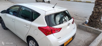 moyenne-berline-toyota-auris-2014-batna-algerie