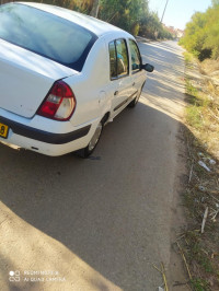 voitures-renault-clio-classique-2005-relizane-algerie