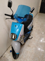 motos-et-scooters-vms-estate-x-2021-es-senia-oran-algerie