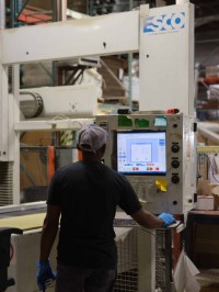 صناعة-و-إنتاج-operateur-machine-cnc-شراقة-الجزائر