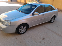 voitures-chevrolet-optra-4-portes-2011-laghouat-algerie