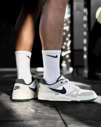 NIKE FULL FORCE LOW PT 42