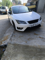 voitures-seat-leon-2015-linea-r-taher-jijel-algerie