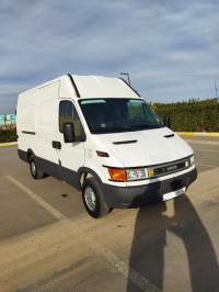 fourgon-iveco-35s11-bordj-bou-arreridj-algerie