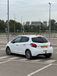 سيارات-peugeot-208-2015-allure-facelift-باب-الزوار-الجزائر
