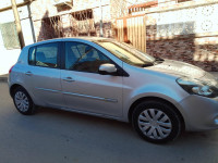 voitures-renault-clio-3-2012-exception-mascara-algerie