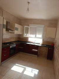 appartement-location-f4-alger-mahelma-algerie