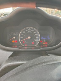 سيارات-hyundai-i10-2014-باتنة-الجزائر
