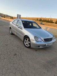 سيارات-mercedes-classe-c-2001-البرواقية-المدية-الجزائر