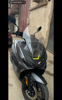 motos-et-scooters-vmax-200-vms-2024-saida-algerie