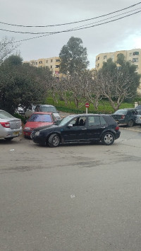 voitures-volkswagen-golf-4-2002-saoula-alger-algerie