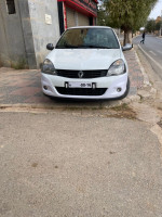 voitures-renault-clio-campus-2013-bye-frenda-tiaret-algerie