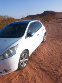 voitures-peugeot-208-2013-allure-bechar-algerie