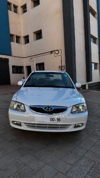 سيارات-hyundai-accent-2015-gls-عين-الحجر-سعيدة-الجزائر