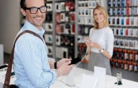 تجارة-و-مبيعات-vendeurse-accessoires-telephonie-بطيوة-وهران-الجزائر