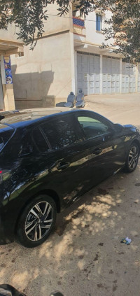 voitures-peugeot-208-2022-allure-facelift-khemis-el-khechna-boumerdes-algerie