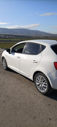 voitures-seat-ibiza-2013-fully-constantine-algerie