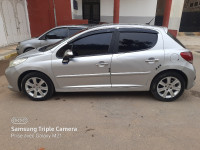 citadine-peugeot-207-2009-mascara-algerie