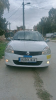 voitures-renault-clio-campus-2011-extreme-souk-ahras-algerie