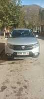 voitures-dacia-sandero-2017-stepway-miliana-ain-defla-algerie