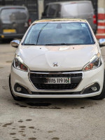 voitures-peugeot-208-2019-allure-facelift-baraki-alger-algerie