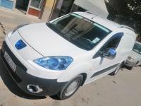 السيارات-النفعية-peugeot-partner-2010-بيضاء-برج-سطيف-الجزائر