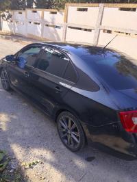 سيارات-skoda-rapid-2015-أم-البواقي-الجزائر