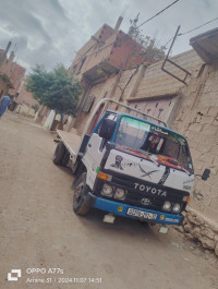 camion-toyota-dina-misseghine-oran-algerie