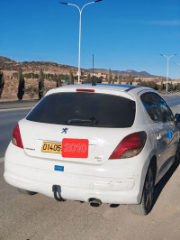 voitures-peugeot-207-2010-allure-batna-algerie