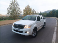 voitures-toyota-hilux-2015-4x4-tizi-ouzou-algerie