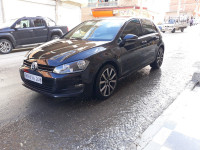 voitures-volkswagen-golf-7-2016-trendline-guelma-algerie