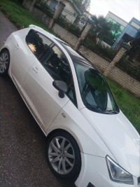 سيارات-seat-ibiza-2014-fr-فلفلة-سكيكدة-الجزائر
