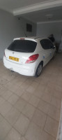 voitures-peugeot-207-2013-tizi-ouzou-algerie