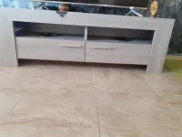 Table de télévision 