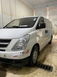 voitures-hyundai-h1-2014-h-el-bordj-mascara-algerie