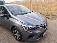 voitures-renault-clio-5-2023-business-chlef-algerie