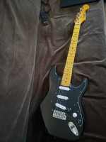 guitare-guitar-electrique-copie-fender-stratocaster-black-star-bordj-el-bahri-alger-algerie