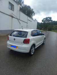 voitures-volkswagen-polo-2013-life-tizi-ouzou-algerie