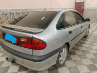 voitures-renault-laguna-1-1996-cheniguel-medea-algerie