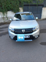 voitures-dacia-sandero-2017-stepway-kouba-alger-algerie