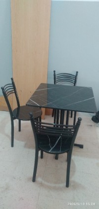 طاولات-الطعام-tables-et-chaises-قالمة-الجزائر