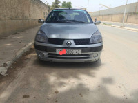 voitures-renault-clio-classique-2005-zeghaia-mila-algerie