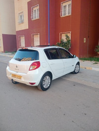 voitures-renault-clio-3-2012-night-and-day-zemmouri-boumerdes-algerie