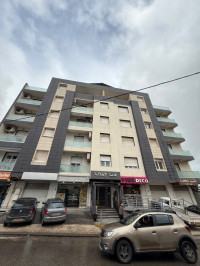 appartement-vente-f4-alger-bouzareah-algerie