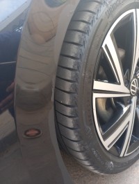 سيدان-متوسطة-volkswagen-golf-8-2021-باب-الزوار-الجزائر