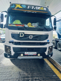 camion-volvo-6x4-2013-souk-el-thenine-bejaia-algerie