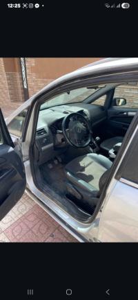 سيارات-opel-zafira-2008-الأغواط-الجزائر