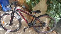 دراجات-هوائية-29-specialized-hardrock-hardtail-mountain-bike-أقبو-بجاية-الجزائر