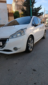 voitures-peugeot-208-2012-allure-bouira-algerie