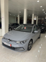 voitures-volkswagen-golf-8-2023-move-hammam-dhalaa-msila-algerie